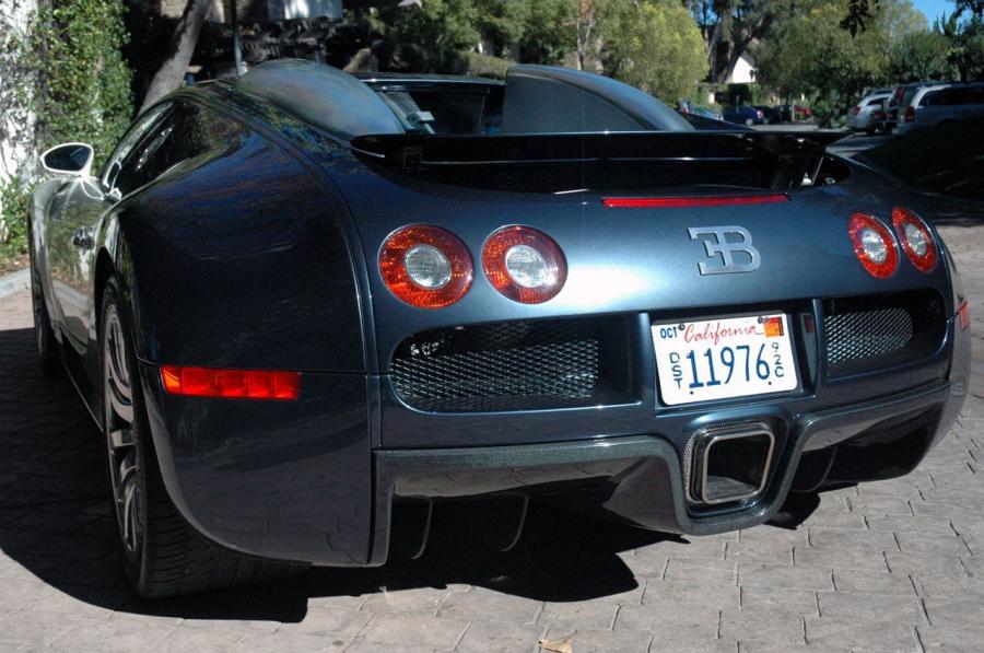  Bugatti Veyron 16.4 2007 года  (фото 6 из 28)